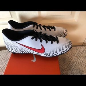 Nike Mercurial Vapor 360 soccer cleats